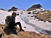 56 Bello il laghetto di Pietra Quadra baciato dal sole e in disgelo